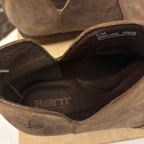 Born Booties - Taupe Distressed - 8.5 (femme) - Picture 2 of 4